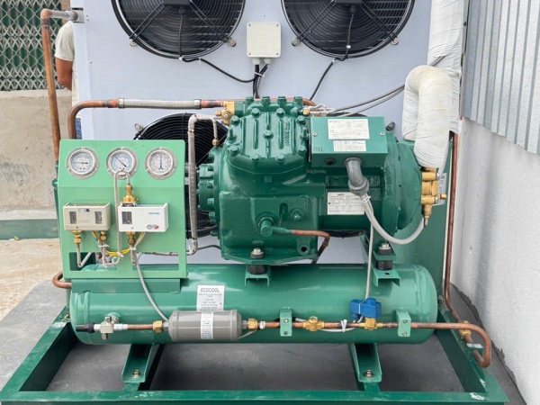 Cụm máy nén
